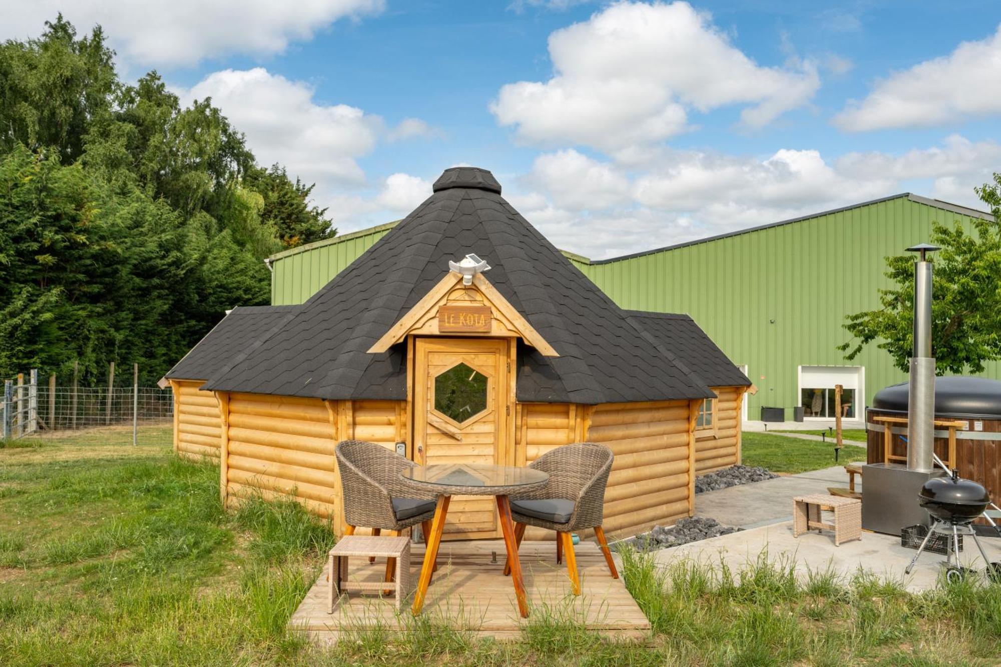 Logements Insolites A La Ferme - Yourte, Kota Ou Pod Farbus Rum bild