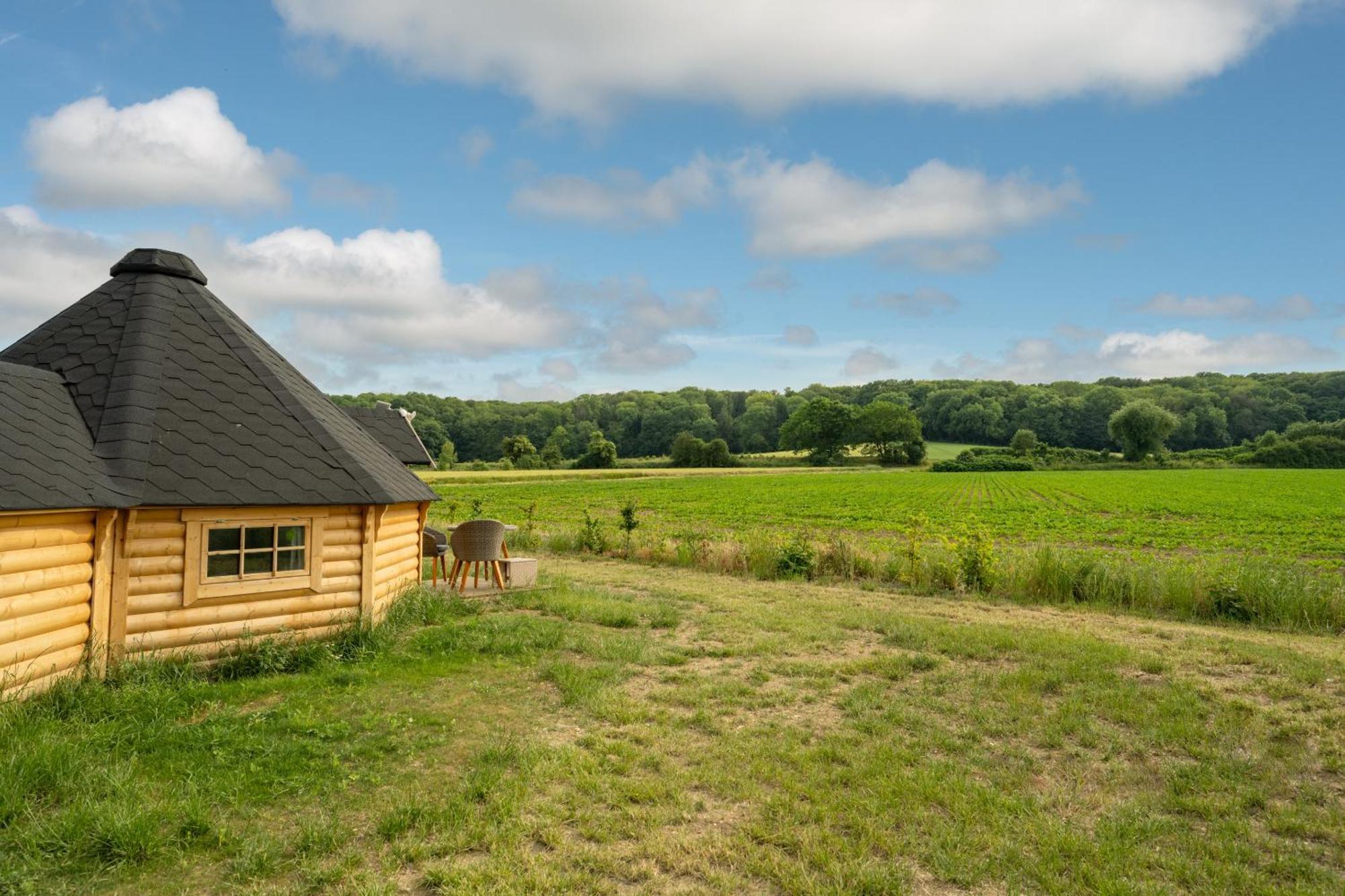 Logements Insolites A La Ferme - Yourte, Kota Ou Pod Farbus Rum bild