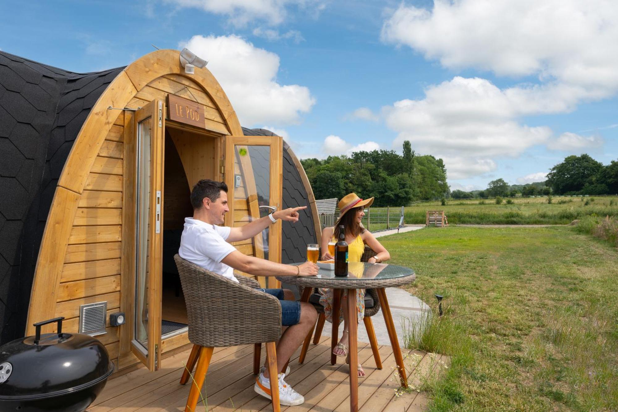 Logements Insolites A La Ferme - Yourte, Kota Ou Pod Farbus Rum bild